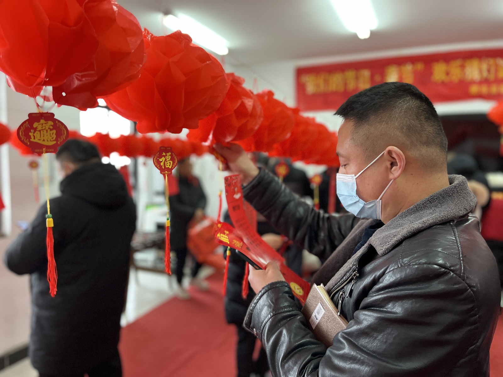 肥东县牌坊乡:猜灯谜 迎新春 红红火火过大年