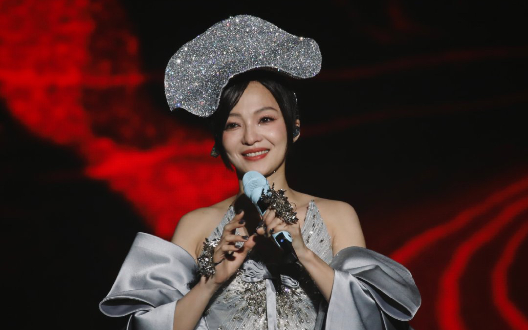 张韶涵演唱会的奇葩事,大量女歌迷闯入男厕所