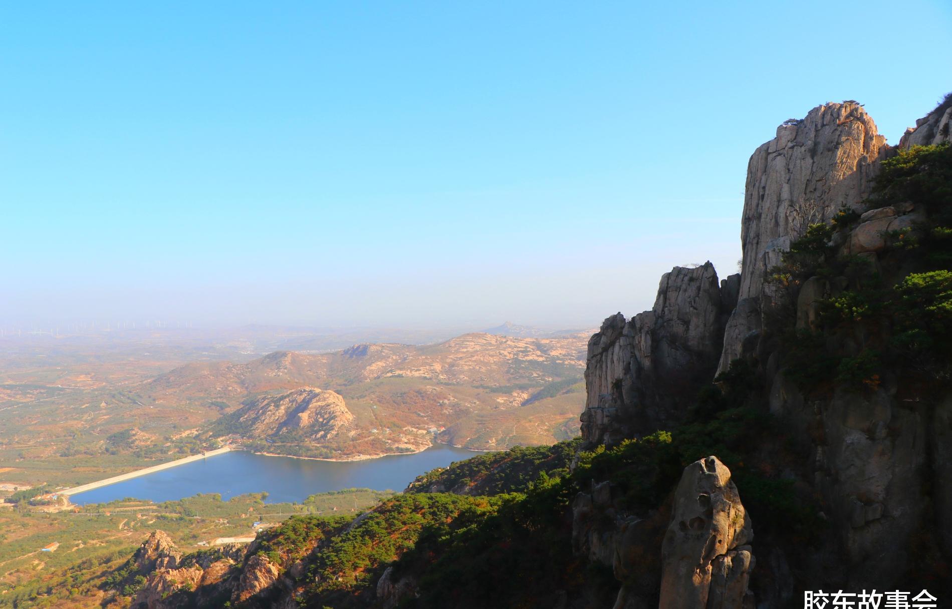 蓬莱村里集镇有座"东方红水库",在栖霞天崮山景区就能俯瞰