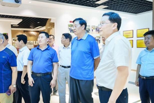 曹学成调研枣庄体育工作