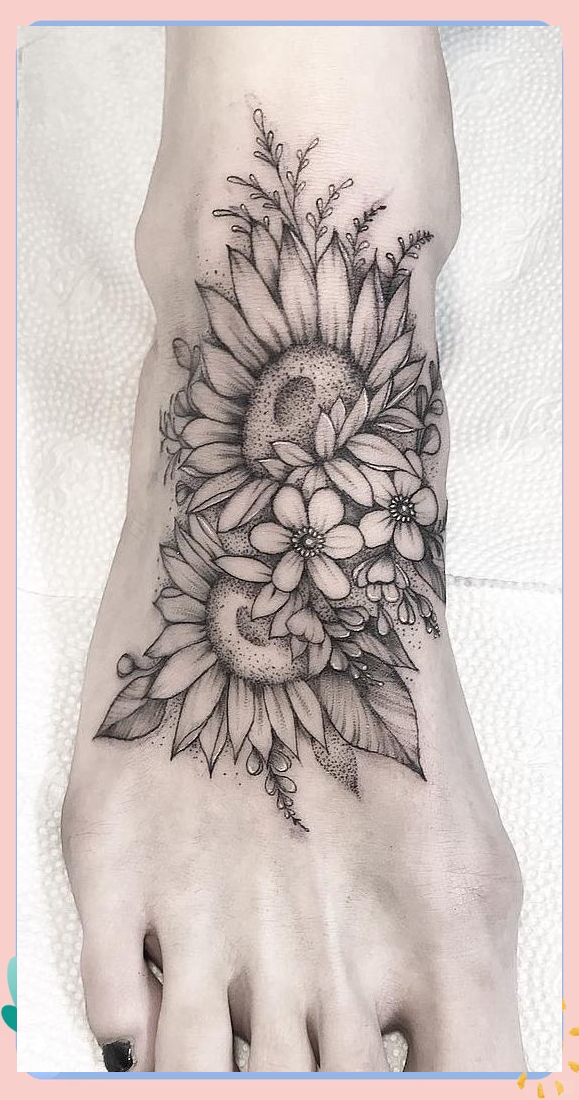 拥有脚部纹身的朋友们,在纹身后的两周内,最好避免穿鞋,以便让纹身