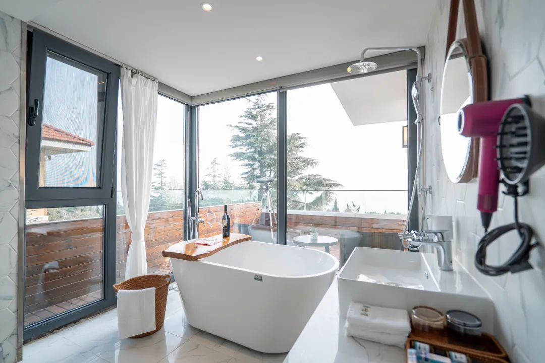 青岛·民宿|「鱼鸣嘴民宿·向海咖啡」来有海边花海之称的连三岛路