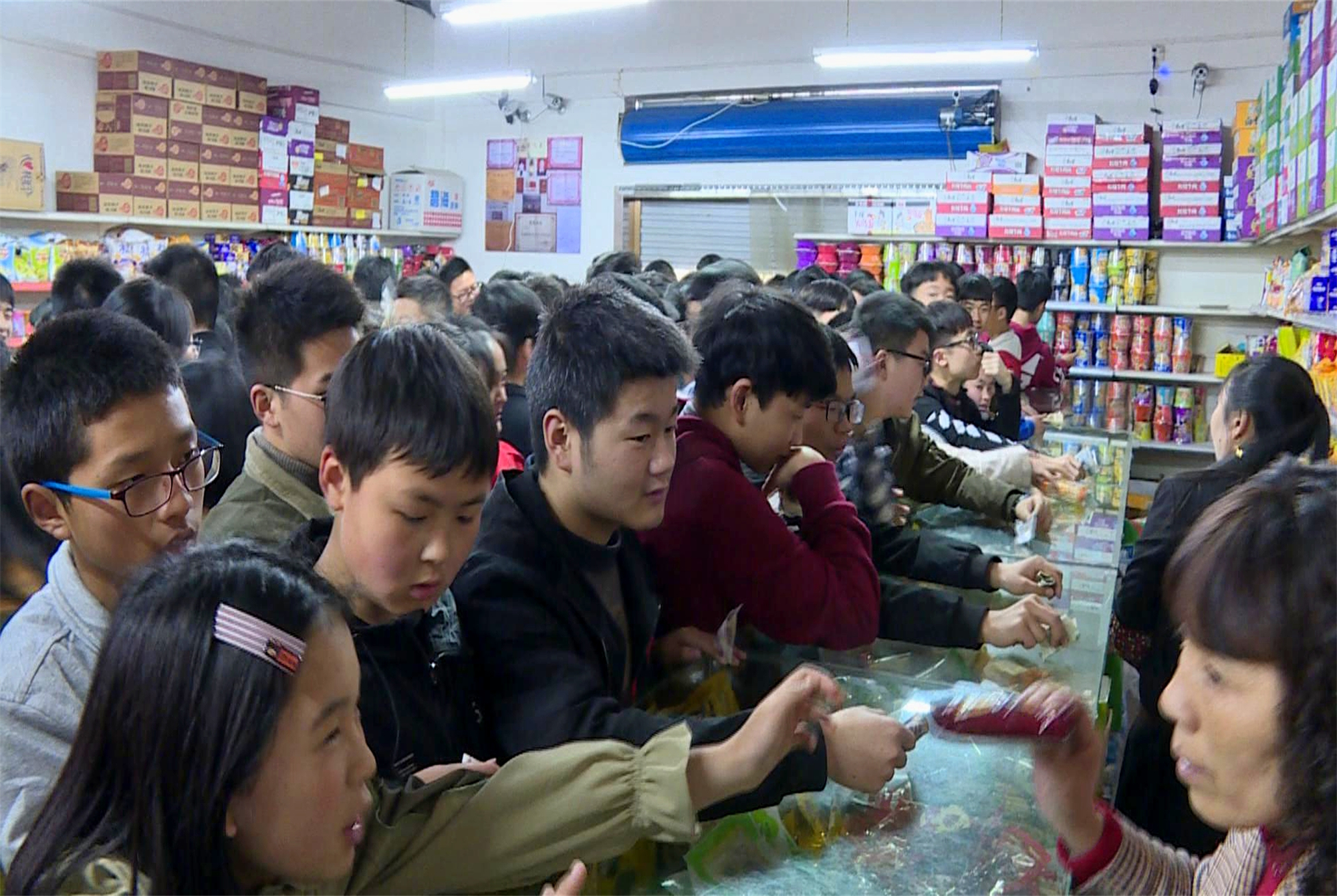 教育部通知:中小学校不得设立"小卖部",家长一番话揭露隐忧