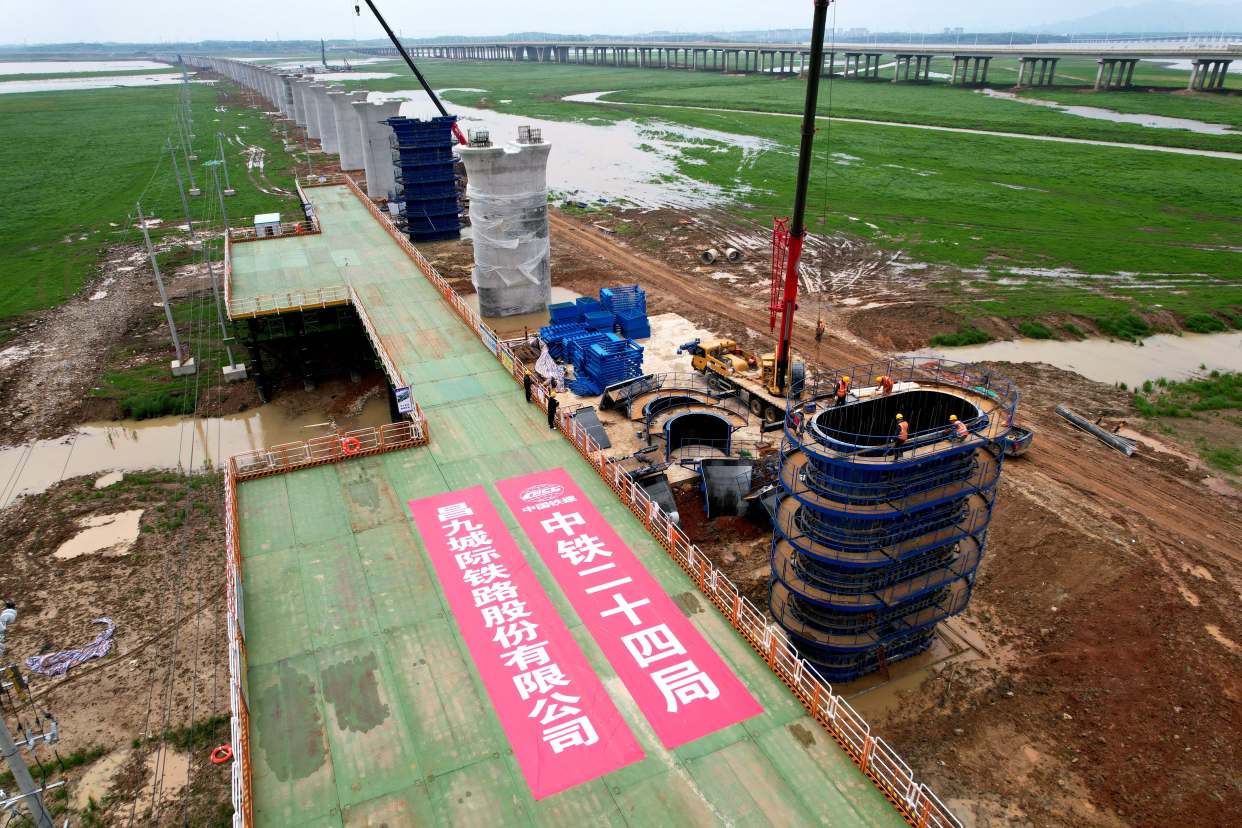 视频|昌九高铁共青特大桥最新进展