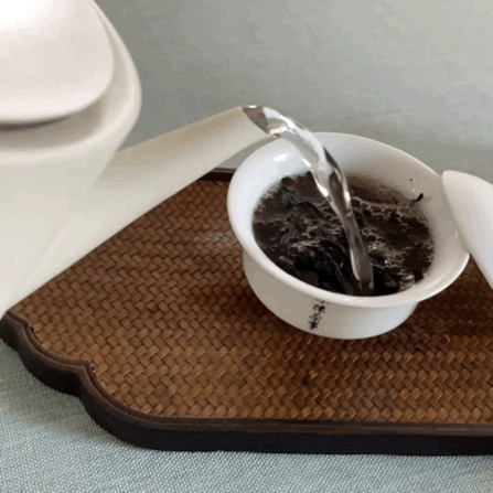 不看后悔（高冲低泡视频）品茶高冲法的喻意，高冲、旋冲、蓬泰库朗、定点，各式各样的品茶灌水手法，哪个更好用？，dnf私，