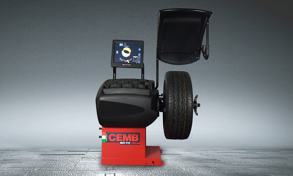 40斤铅块藏后备箱？2026新规下，二手车欺诈或赔三倍车价！-有驾