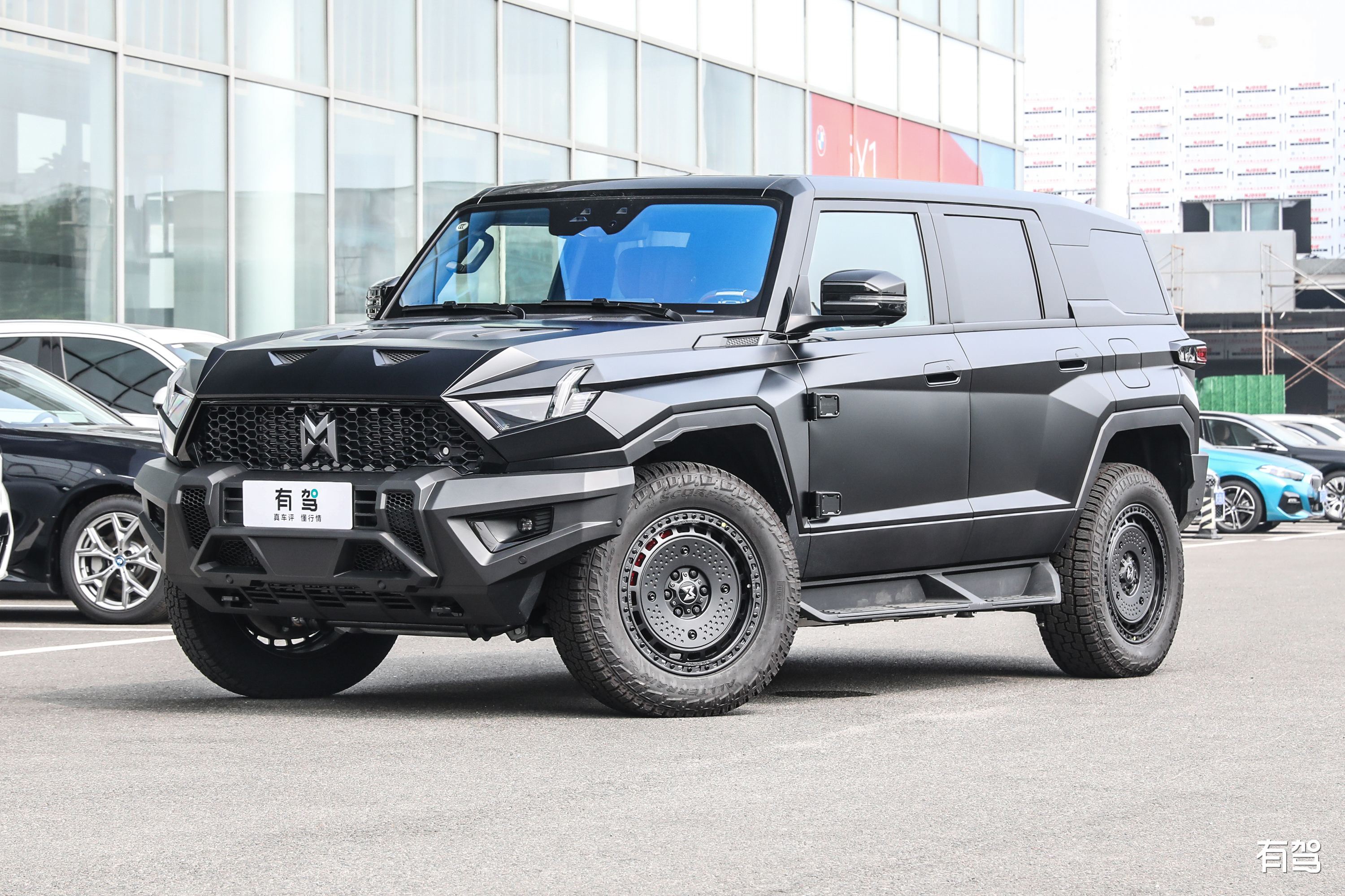 全新东风"猛士"终于来了,配越野三把锁爆1000马力,还看啥悍马