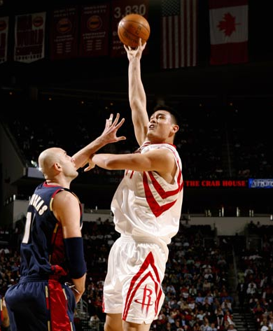 姚明投篮能力有多强?只论投篮能力,他可以竞争第一中锋