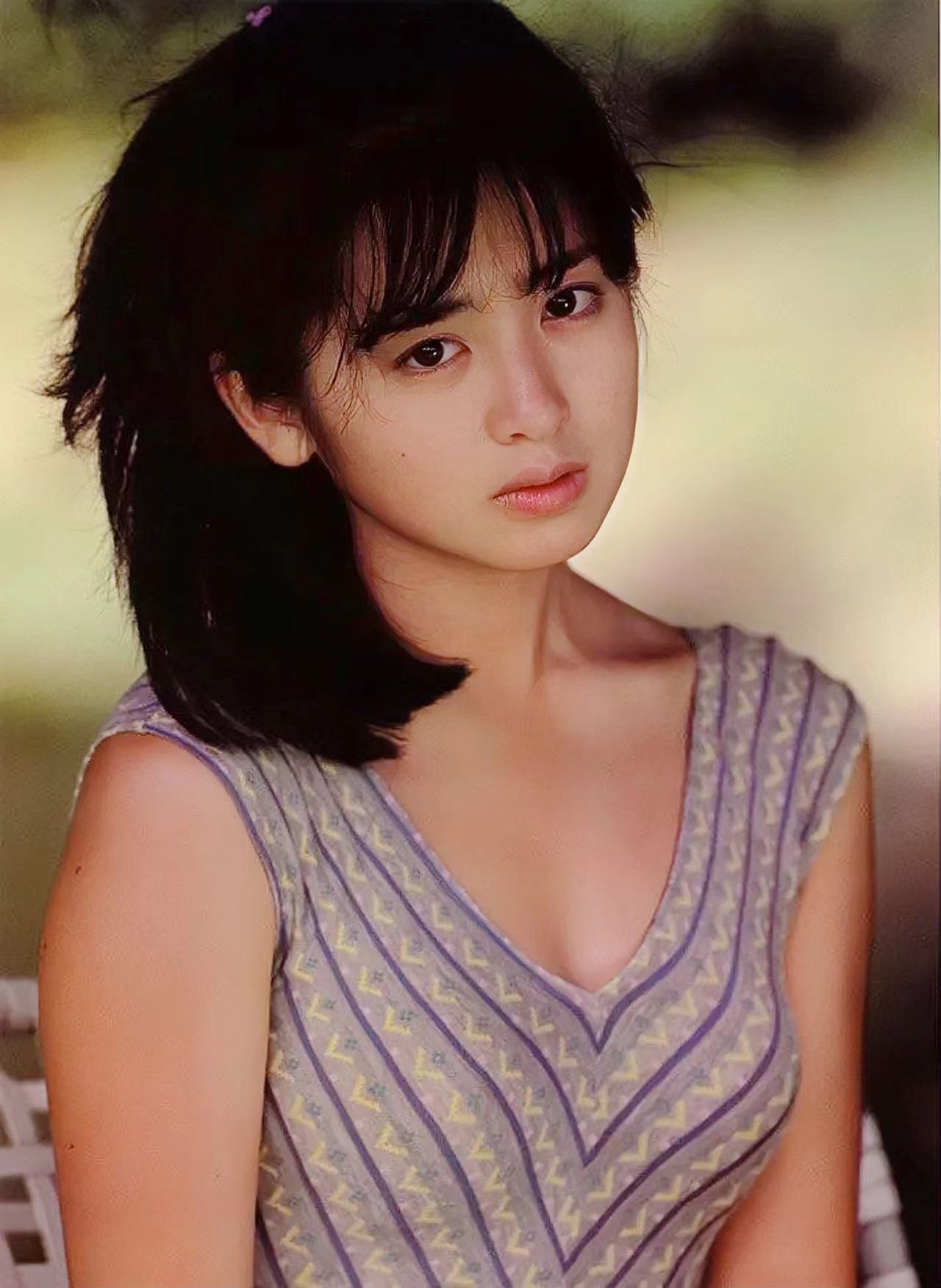 齐藤由贵:以"清纯玉女"形象出道,私下却热衷"不伦恋"