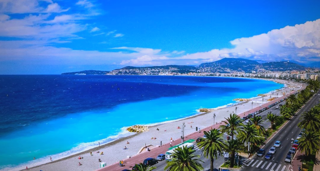 南法风情:尼斯的慢生活与天使湾的纯净