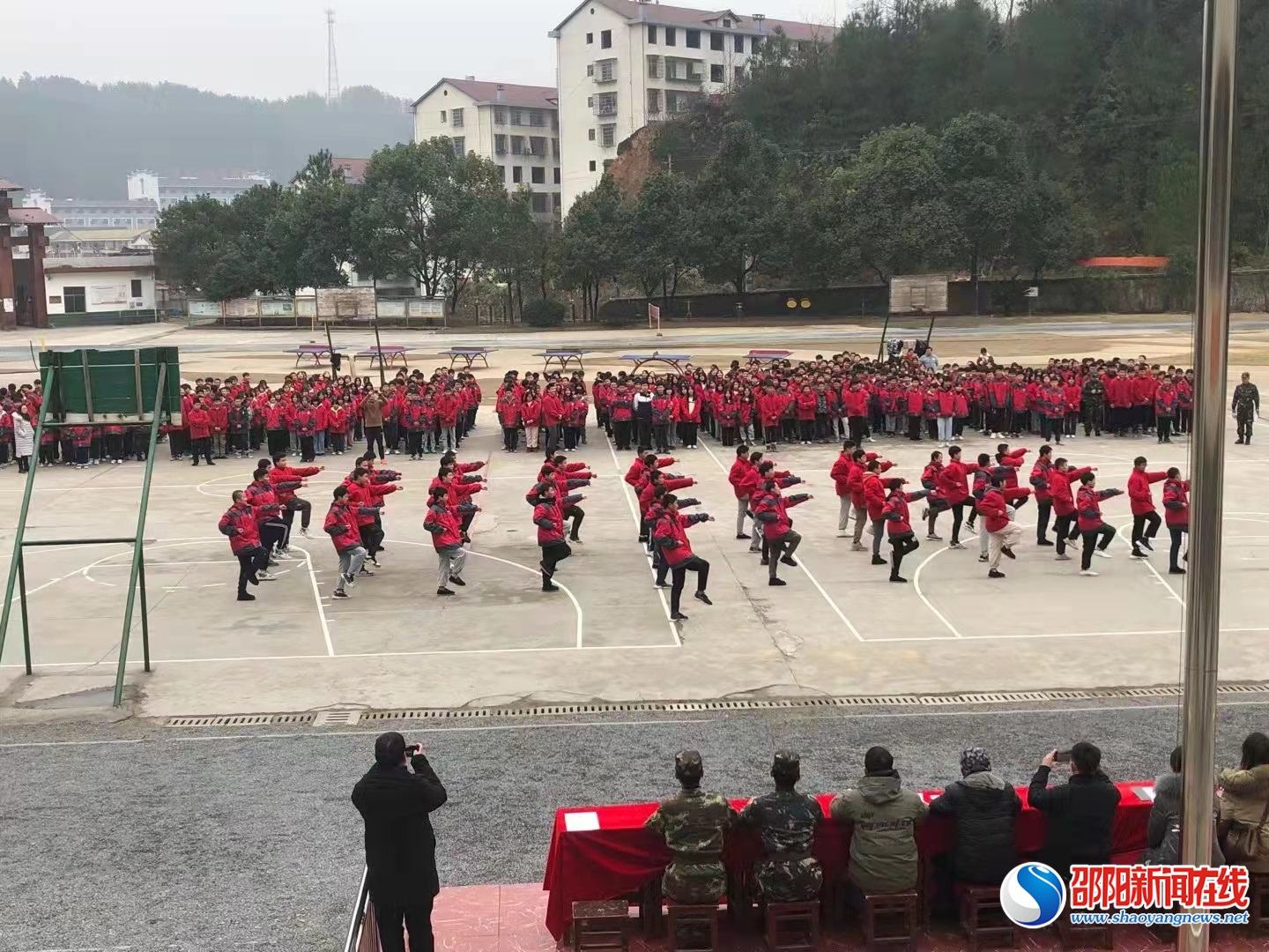 绥宁县职业中专举行武术进校园汇报表演活动