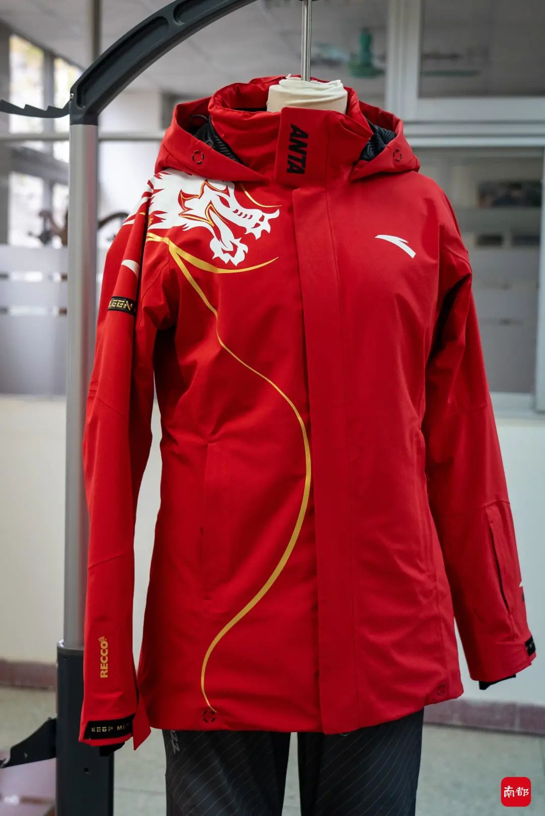 打工新鲜事 | "冰墩墩"下班了,冰雪产业工人的制造仍在继续