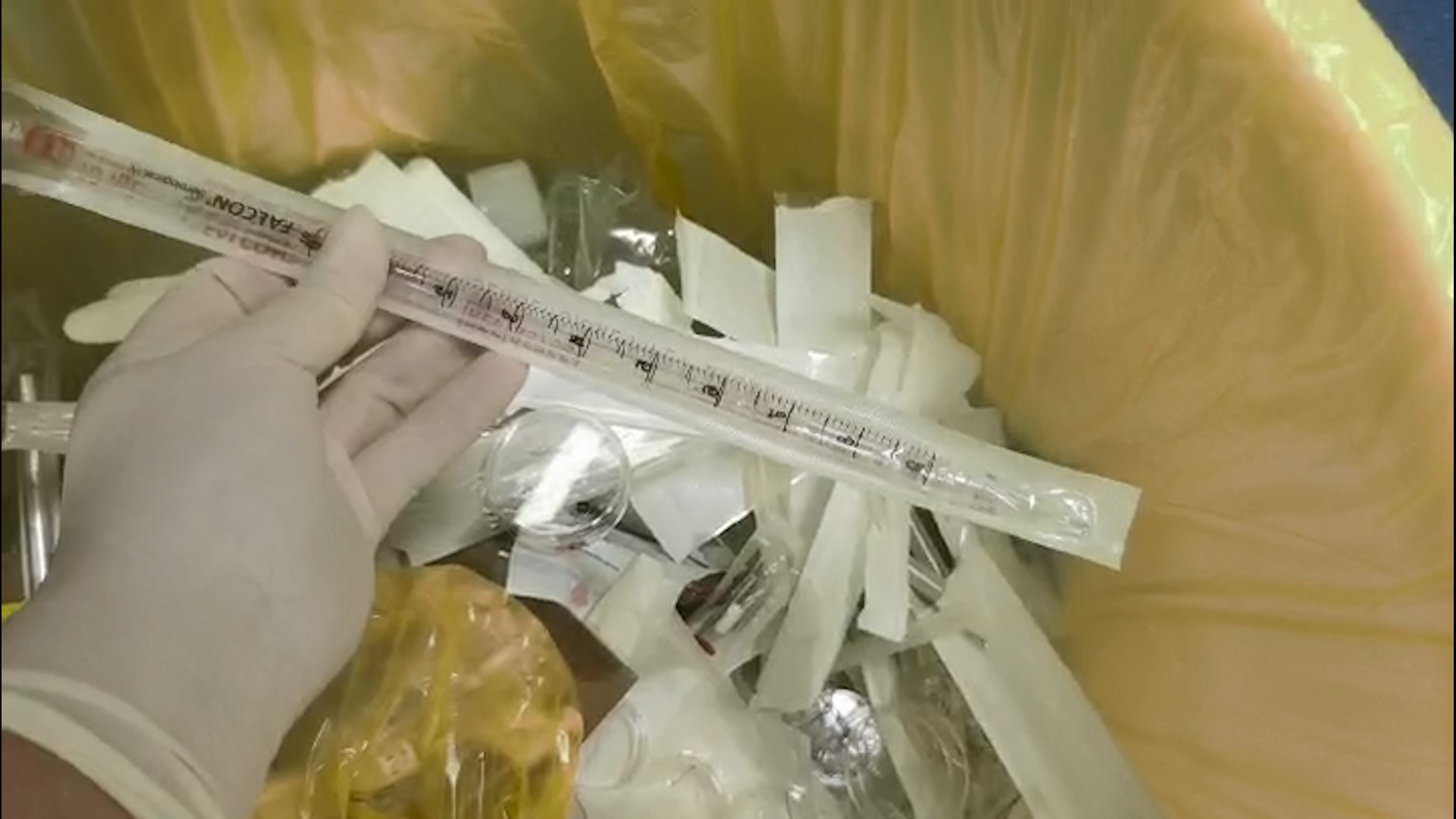 地下助孕实验室藏身杭州别墅区 记者暗访遭工作人员暴力拖拽致骨折 - 图8