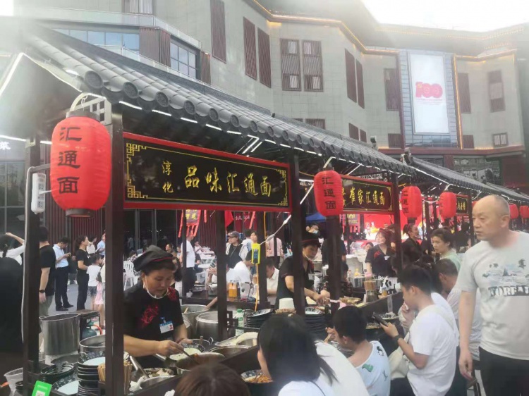 陕建十一建集团助力咸阳汇通夜市改造提升