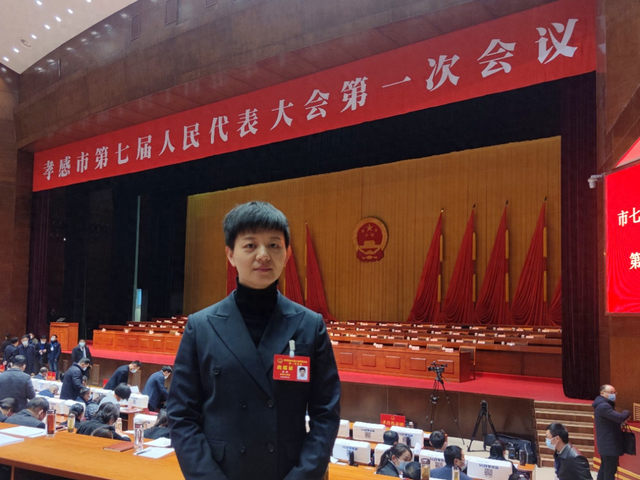 孝昌丰山镇周潇:"舞鞋女王"返乡做电商,"土货"触网俏销八方