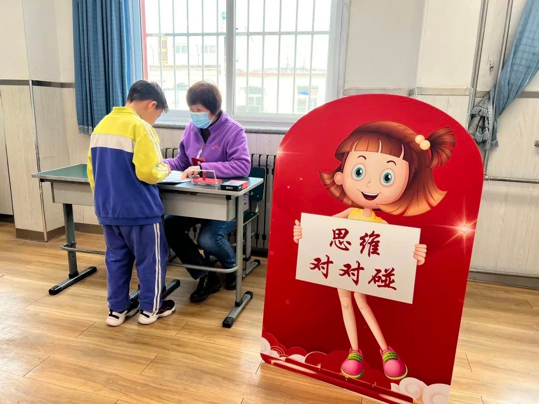 东堤头小学图片