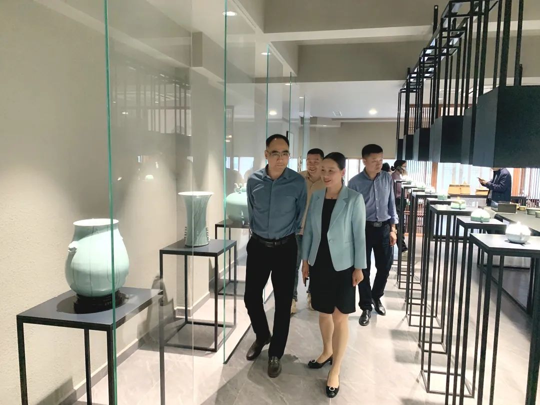 丽水市委统战部常务副部长张卫英赴龙泉调研