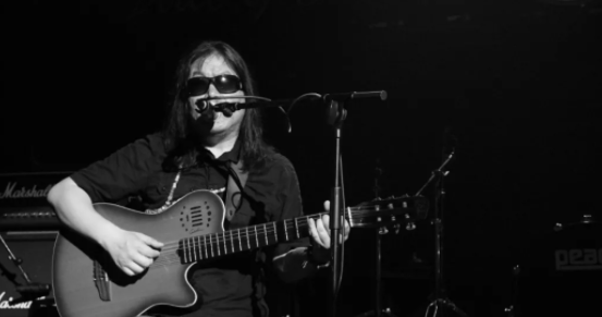 九月的故事,秋天的歌:周云蓬《九月》