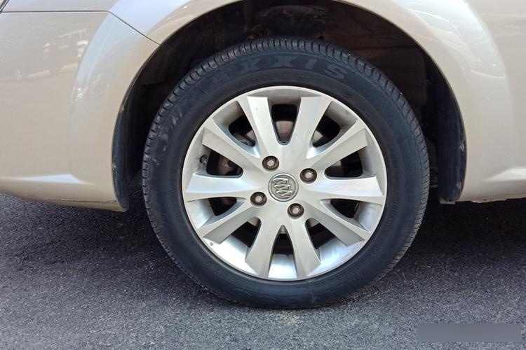 别克凯越用什么轮胎好