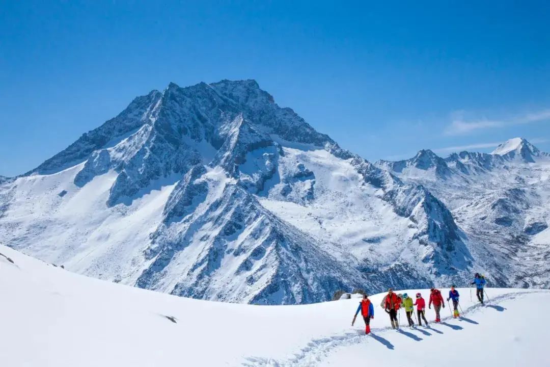 趣游四川滑雪乐园登山攀冰蜀国雪乡趣味无穷