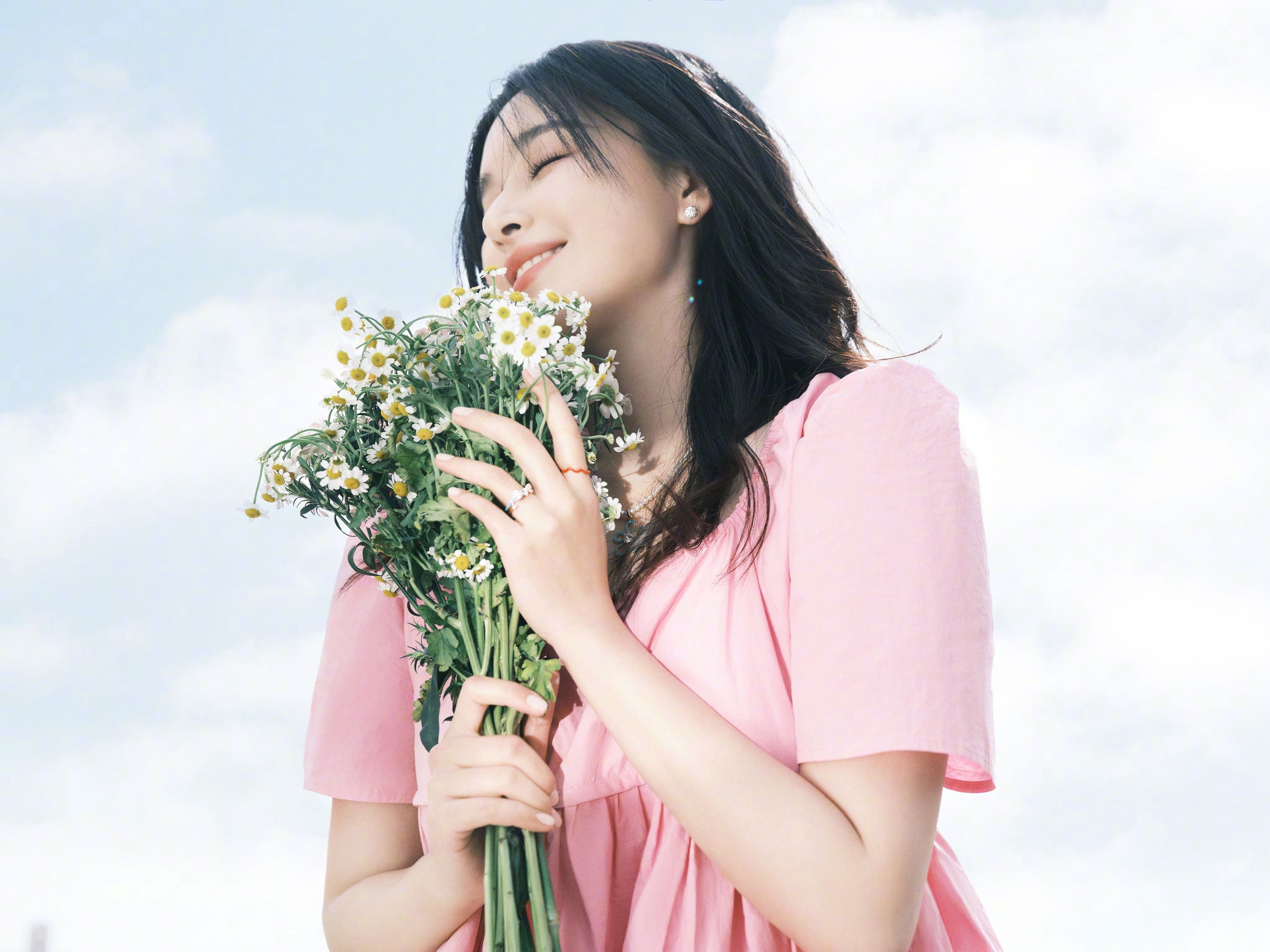 阚清子粉红色连衣裙优雅写真