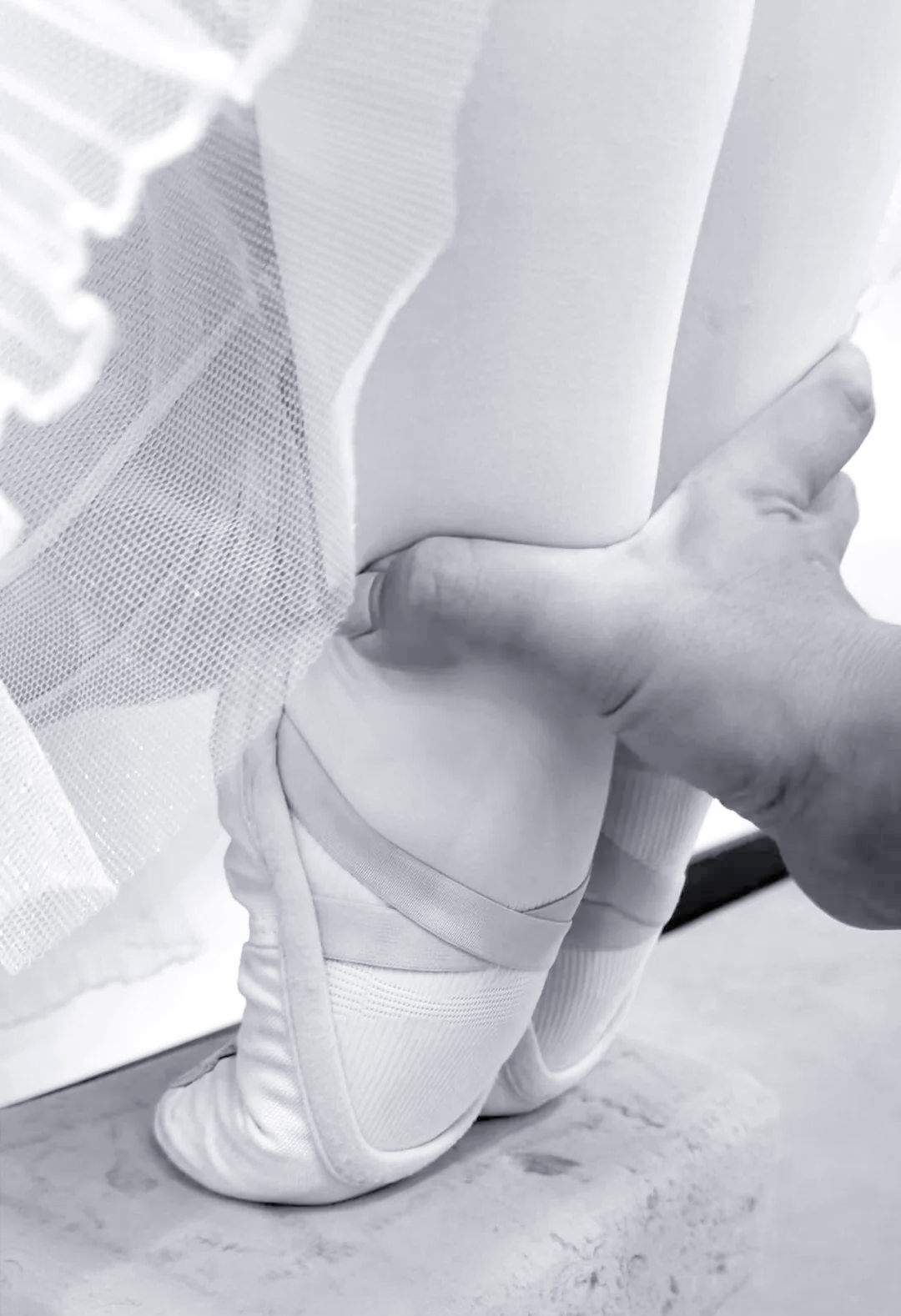 芭蕾舞的规矩:从盘发到鞋带,你了解多少