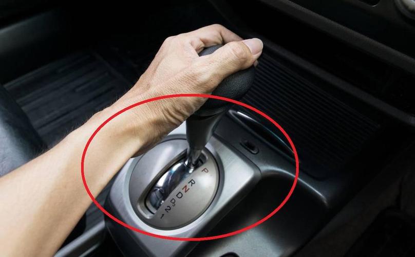 挂n档加油会怎么样?