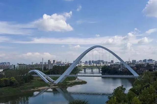 请绕行!平江这一人行景观桥正修缮施工