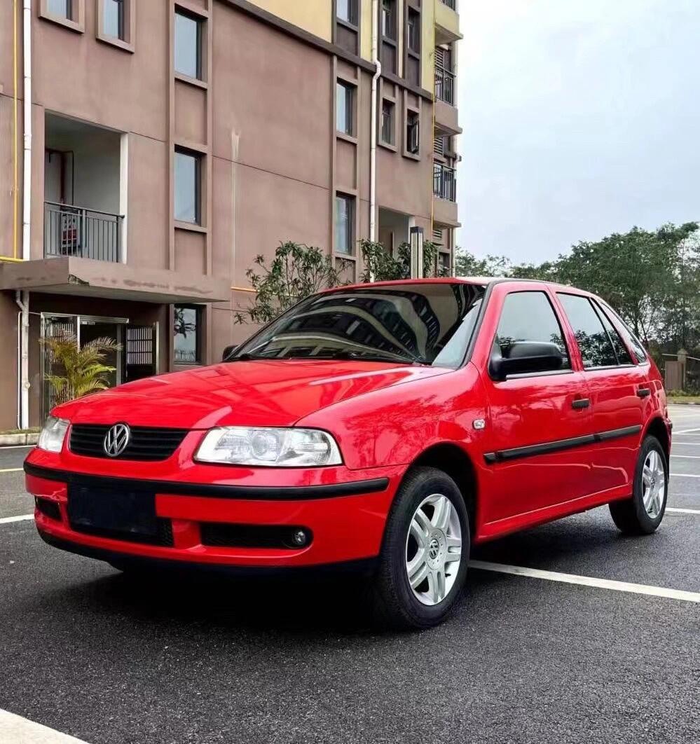 大众高尔托车钩在什么位置?