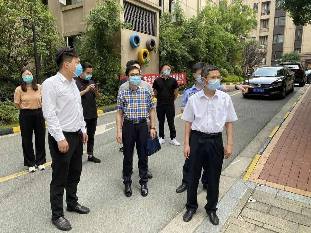 王永章至黄埭镇实地检查"331"整治火灾隐患工作