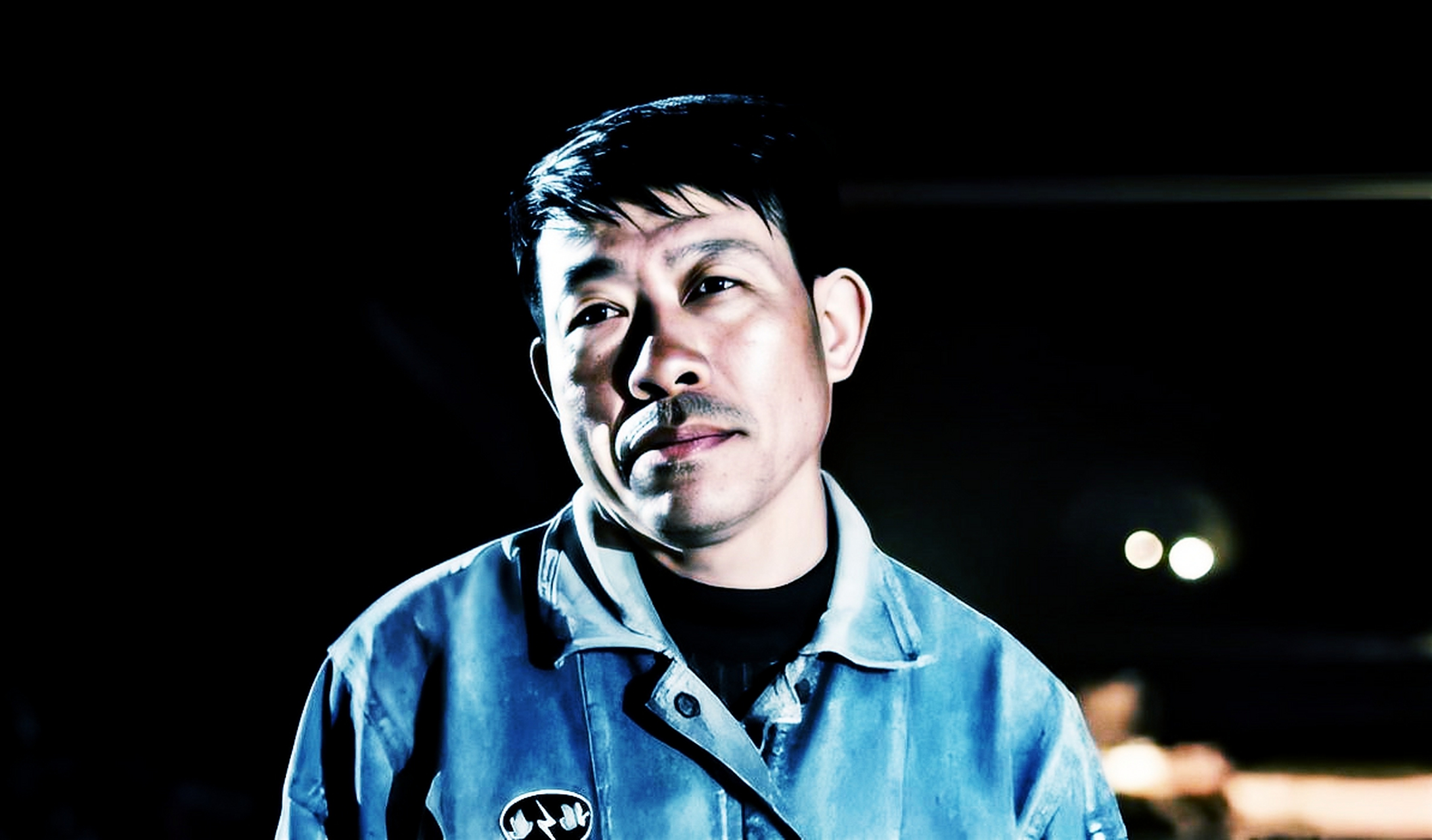 因为何刚知道这些物品是有价值的文物,所以他毫不声张