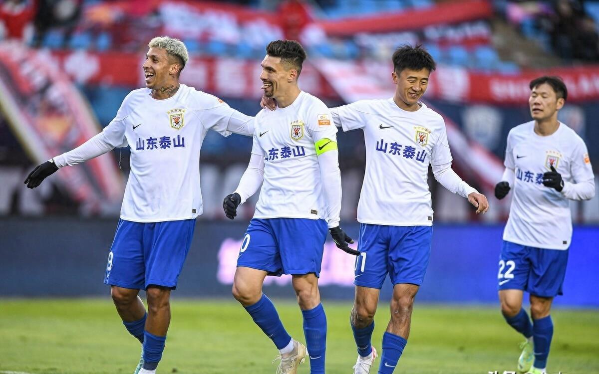 "我也是鲁能球迷",宋凯一句话令泰山球迷欢呼,海港夺冠悬了?