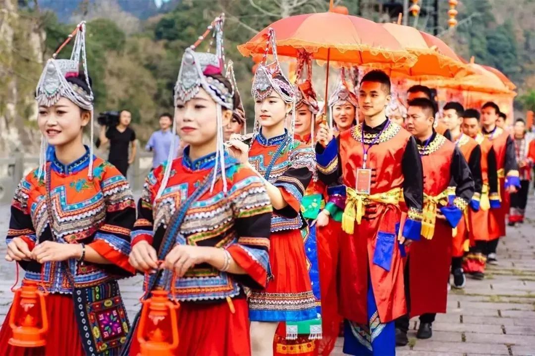 古朴素雅 光华不坠的畲族银饰