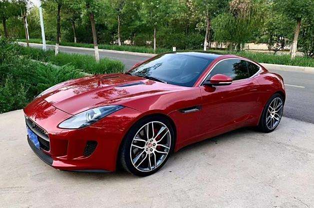 86万元的捷豹双门轿跑,亮红漆面,婚后换车时车主却开心不起来