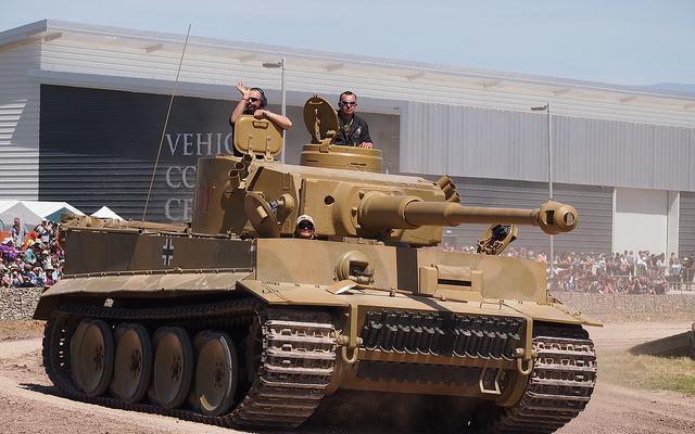 美国虎式装甲车图片