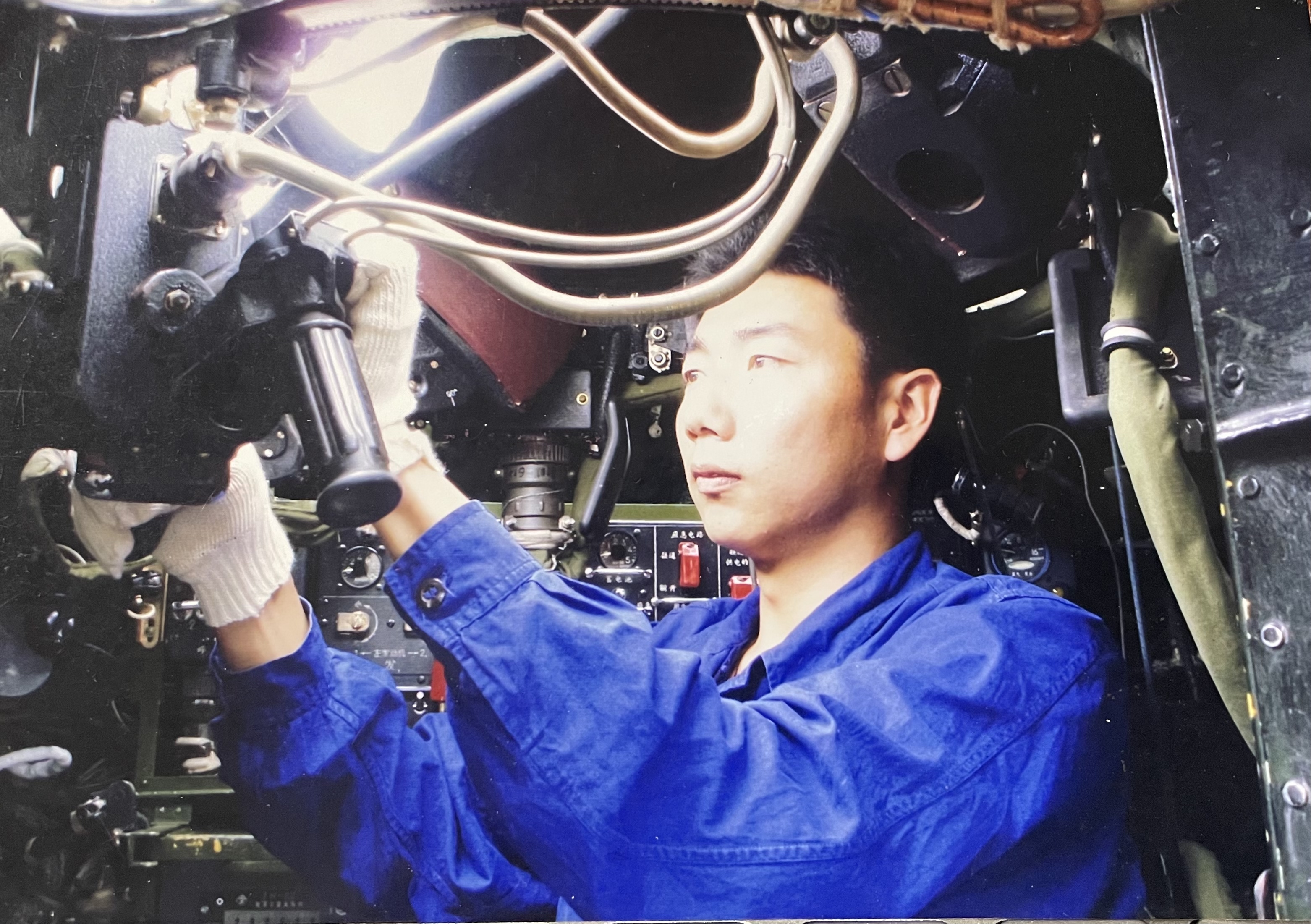 空军机务中队机械师怎么干?听兵龄20年的老机械师为你指点迷津!