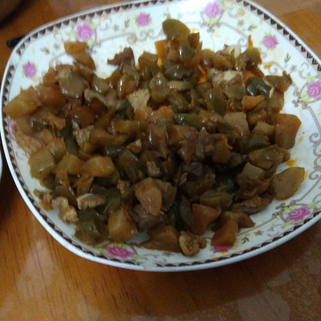 榨菜炒肉,下飯佐粥都不錯