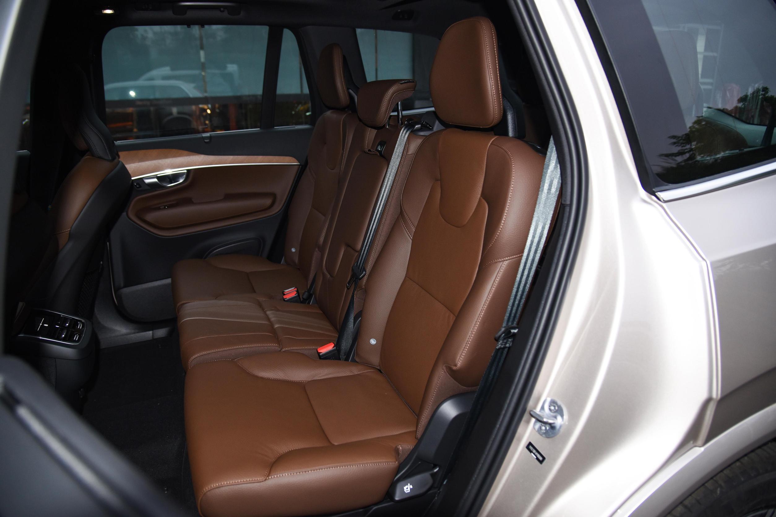 沃尔沃xc90跌至奥迪q5l价,整车进口,配2.0t 8at