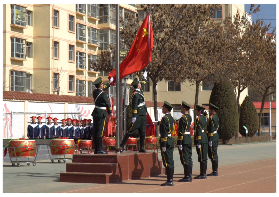 临洮中学举行高三年级学生成人礼暨高考百日冲刺誓师大会