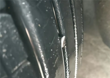 马路黑手落网！汽修老板为牟利竟恶意抛撒铁钉：致多车轮胎破损