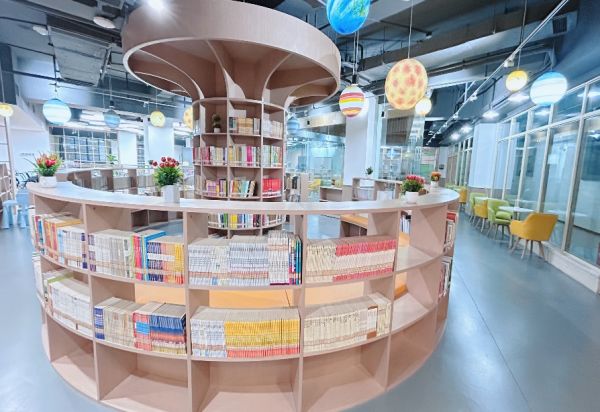 重庆市渝中区中华路小学校党委副书记,校长曾菁:守正出新 育面向未来