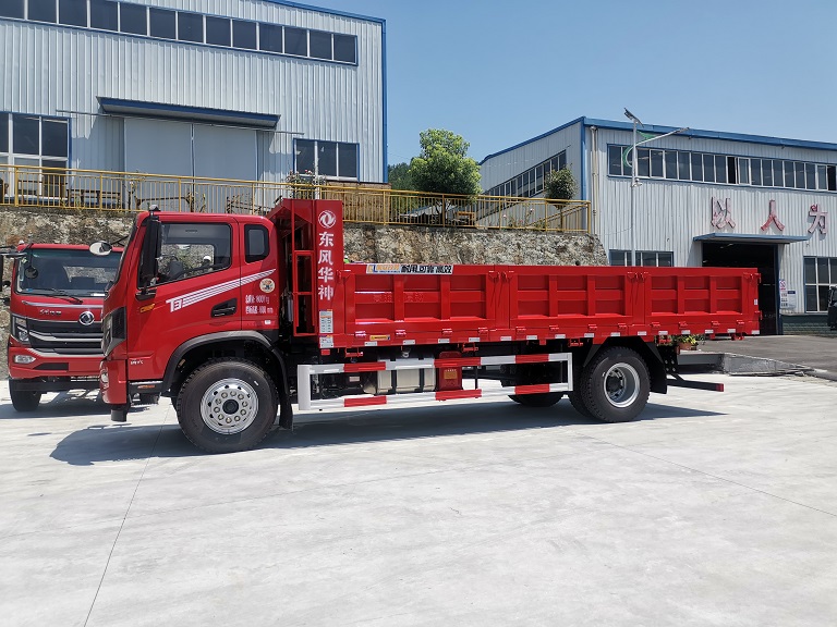 国六东风华神200单桥自卸车东风65米单桥平板自卸车新车展示