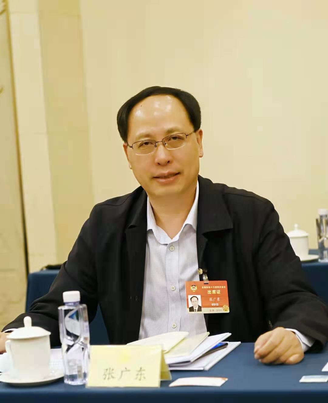 全国政协委员张广东:应科学设置盲道建设现代导盲系统