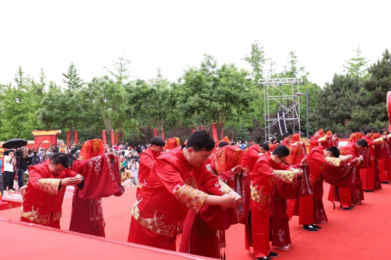 移风易俗,潞城镇第五届清制集体婚礼圆满礼成