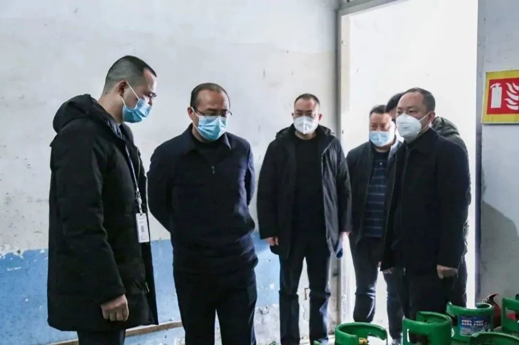 区委书记唐卫湘带队开展节前安全生产大督查