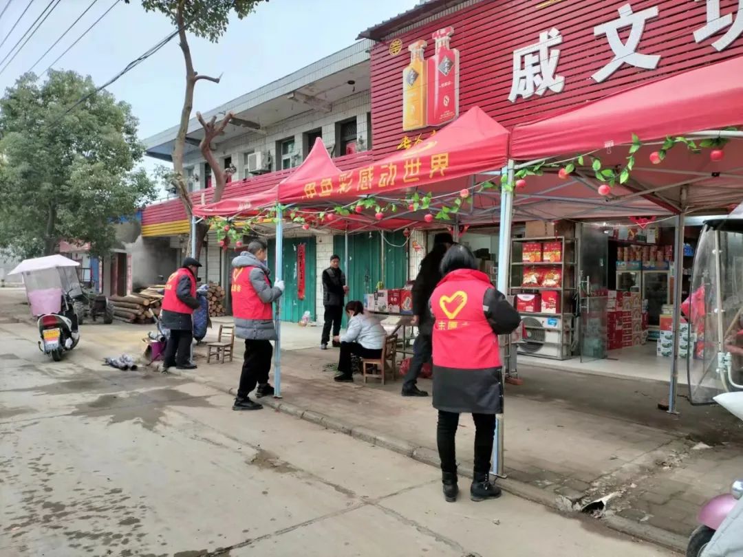 隐贤镇妇联开展人居环境整治助力乡村振兴