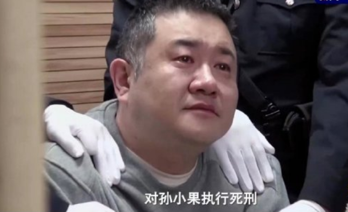 现实更无底线!《扫黑风暴》徐英子原型:被迫咬桌子,牙签扎私处