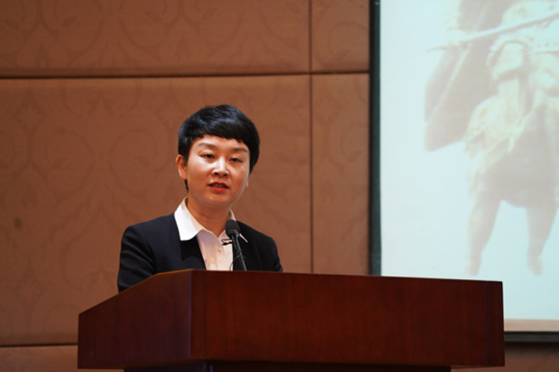 石柱县委副书记,代理县长郭小萍