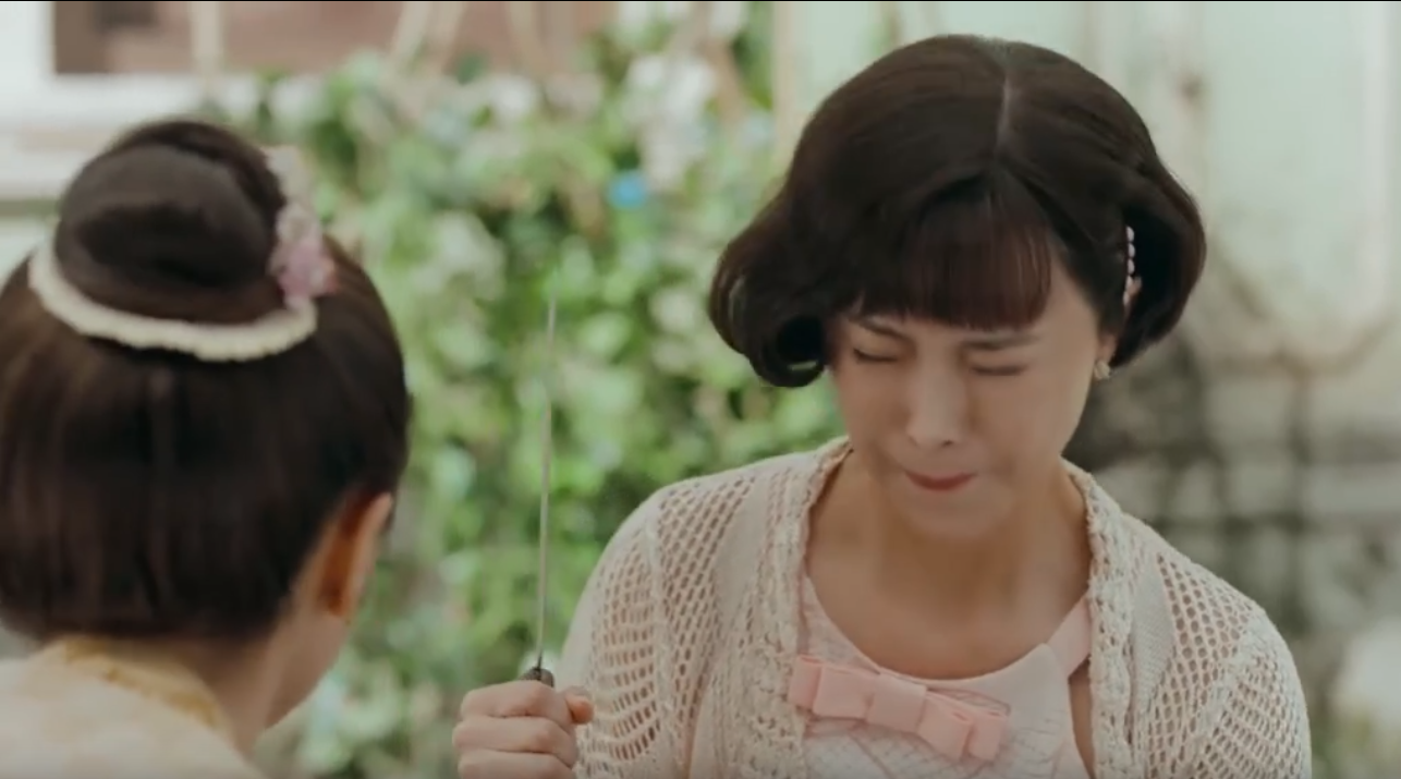 小娘惹:菊香帮秀凤,以为她会感激,不想反被冤,助人也有学问