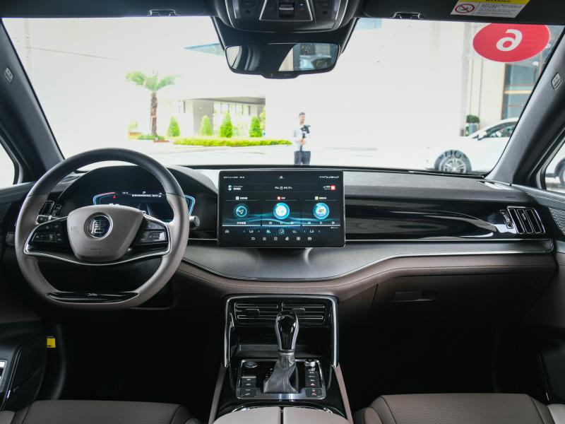 比亚迪中大型suv有哪些?